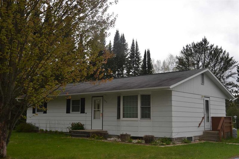 527 Elizabeth Ave, Grand Rapids, MN 55744