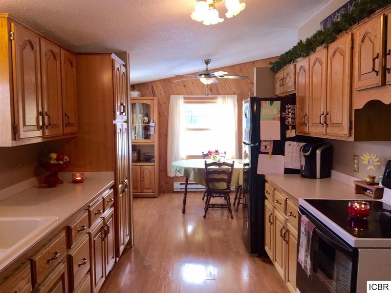 208 Ellen St, Marble, MN 55764