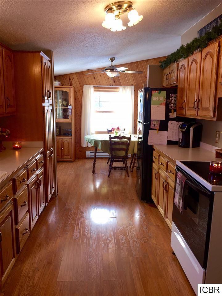 208 Ellen St, Marble, MN 55764