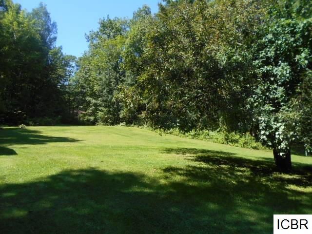 26031 River Rd, Cohasset, MN 55721