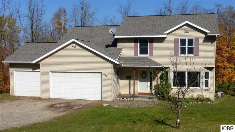 24466 Hillcrest Dr, Cohasset, MN 55721