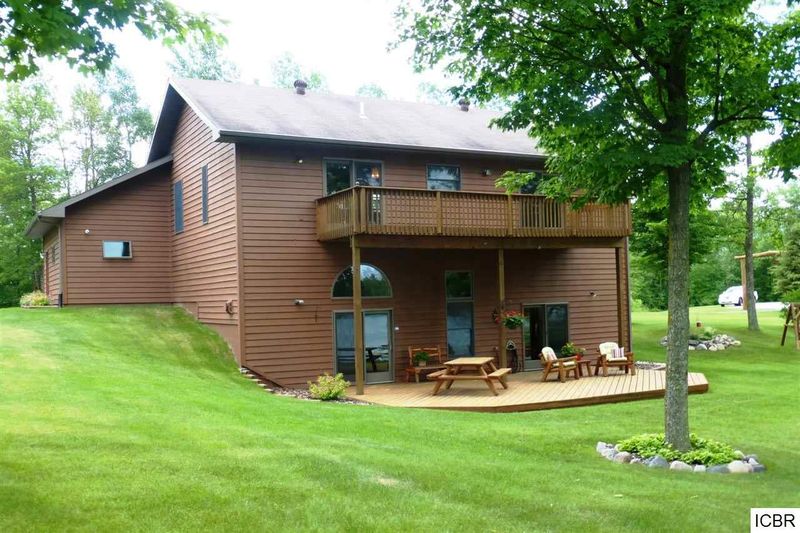 36502 Cedar Rd, Cohasset, MN 55721