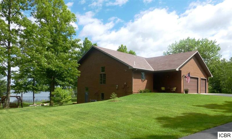 36502 Cedar Rd, Cohasset, MN 55721
