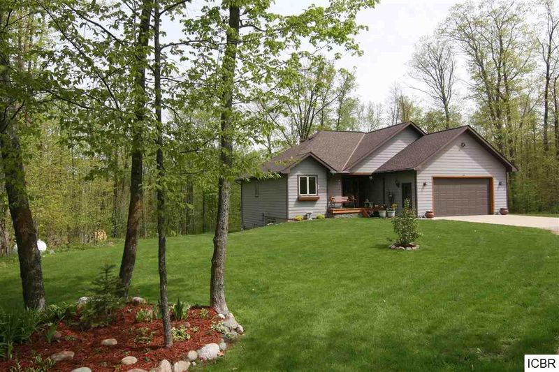 37414 Sugar Bush Trl, Cohasset, MN 55721
