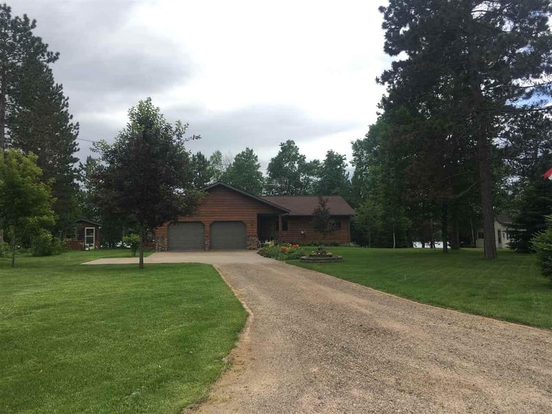 7182 Chokecherry Ln, Side Lake, MN 55781