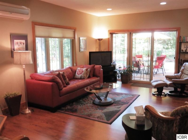 122 White Spruce Ln, Coleraine, MN 55722