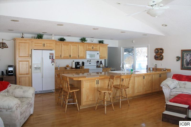 342 SE Henrietta Ave, Hill City, MN 55748