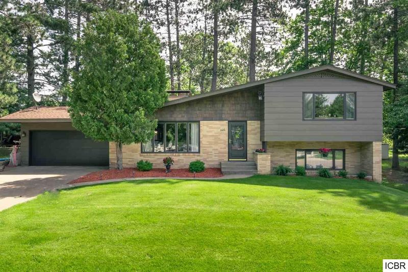 920 SW 7th Ave, Grand Rapids, MN 55744