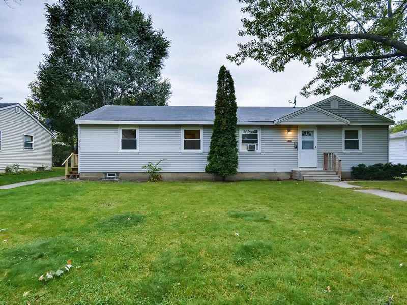 5125-5127 Bryant Ave N, Minneapolis, MN 55430