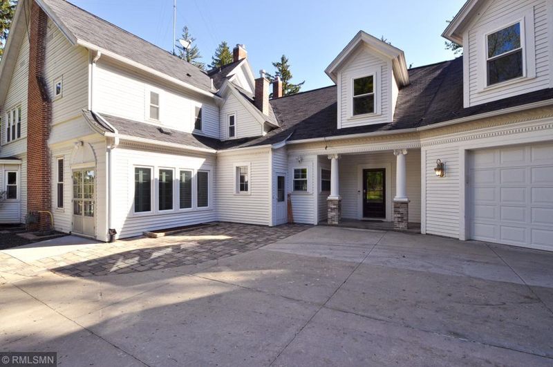 3320 Mayowood Rd SW, Rochester, MN 55902