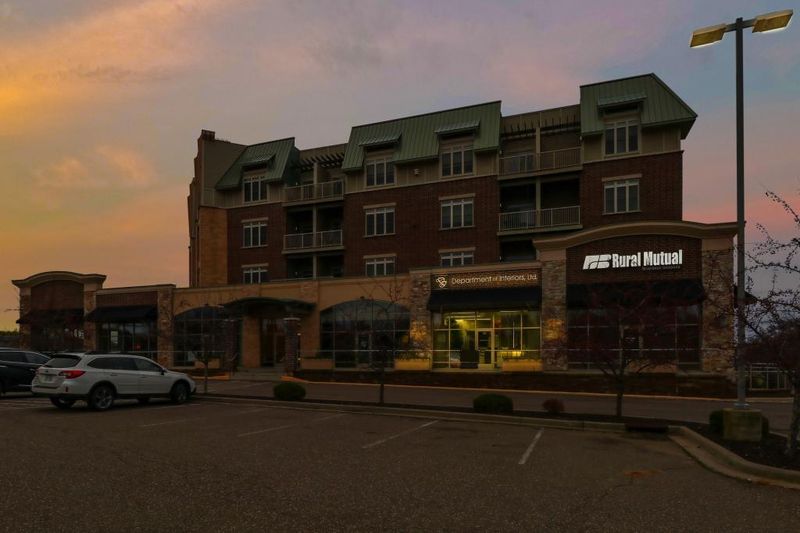 401 Pinnacle Way #12, Eau Claire, WI 54701