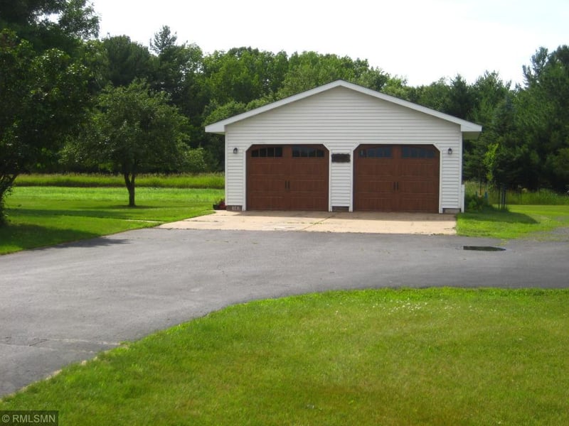 1059 River Rd, Osceola, WI 54009