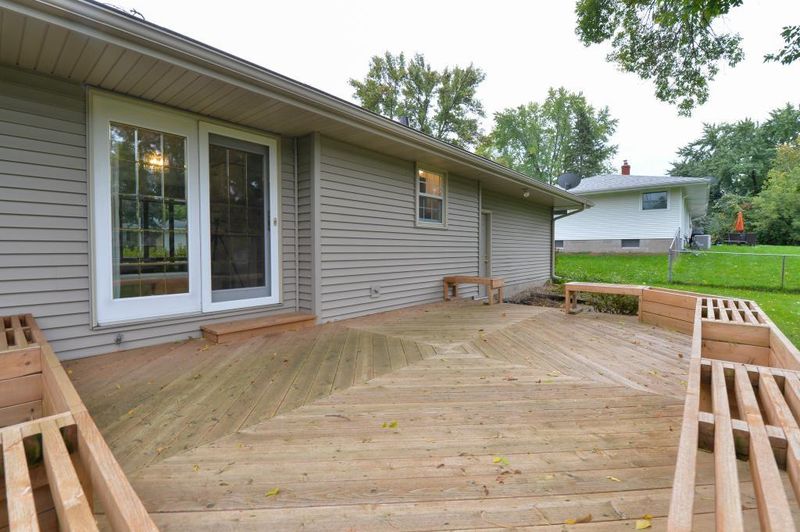 3485 Chatsworth St N, Shoreview, MN 55126