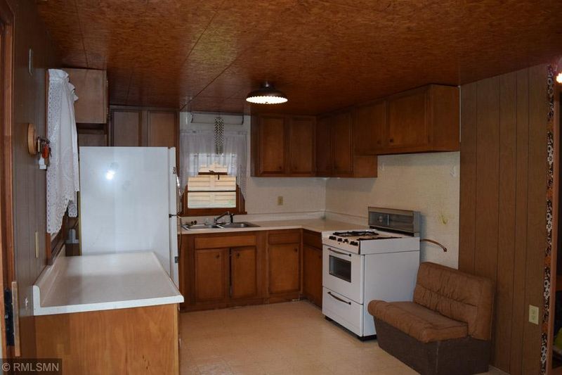 11226 Hoyer Ave NW, Annandale, MN 55302