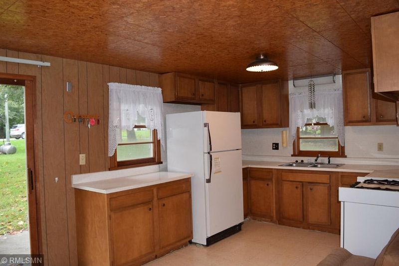 11226 Hoyer Ave NW, Annandale, MN 55302