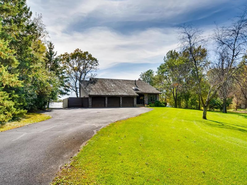 2016 Otter Lake Dr, Lino Lakes, MN 55110