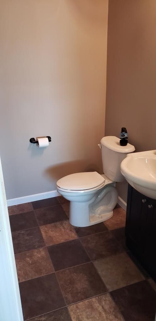 105 Elm St N, Claremont, MN 55924