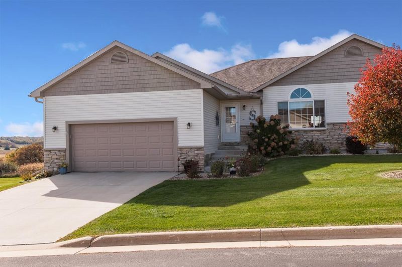 4592 Prairie View Pl NW, Rochester, MN 55901