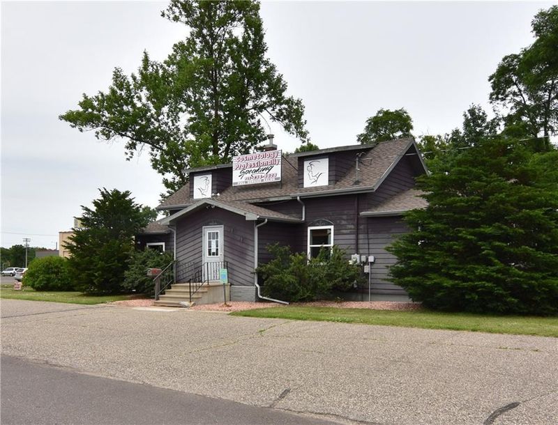 7 E Charles St, Rice Lake, WI 54868