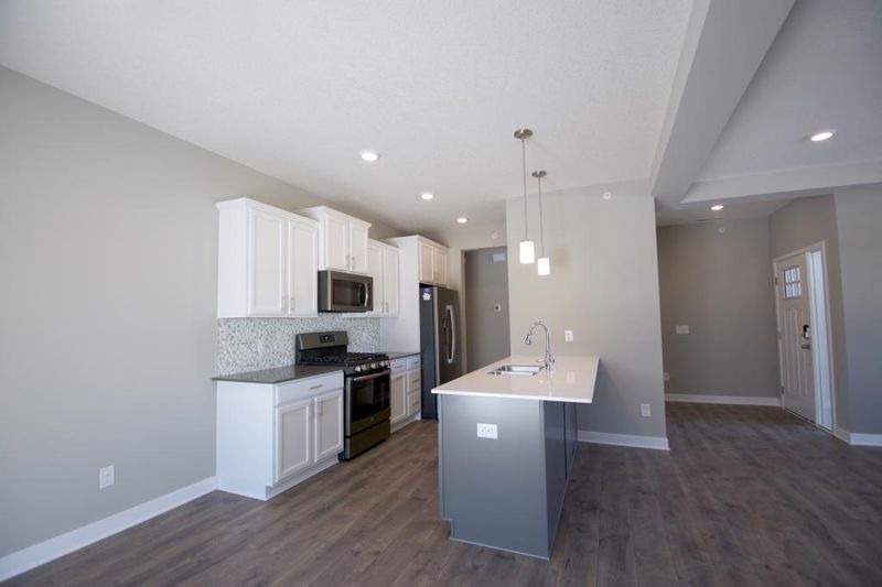 19599 Meadow Trl, Rogers, MN 55311