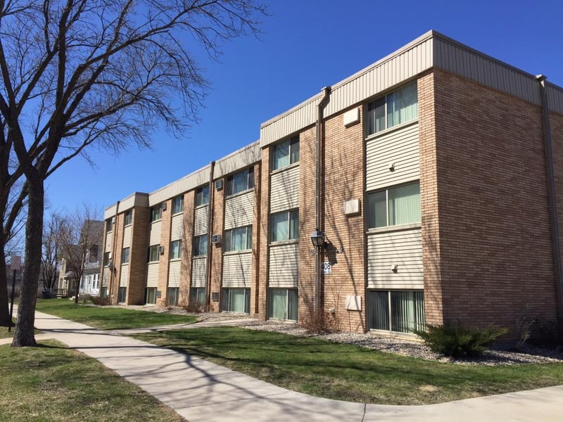 408 State St, Mankato, MN 56001