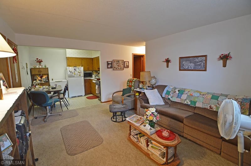 103 6th St NW, Little Falls, MN 56345