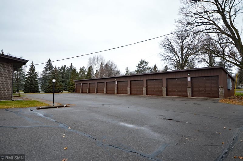 103 6th St NW, Little Falls, MN 56345
