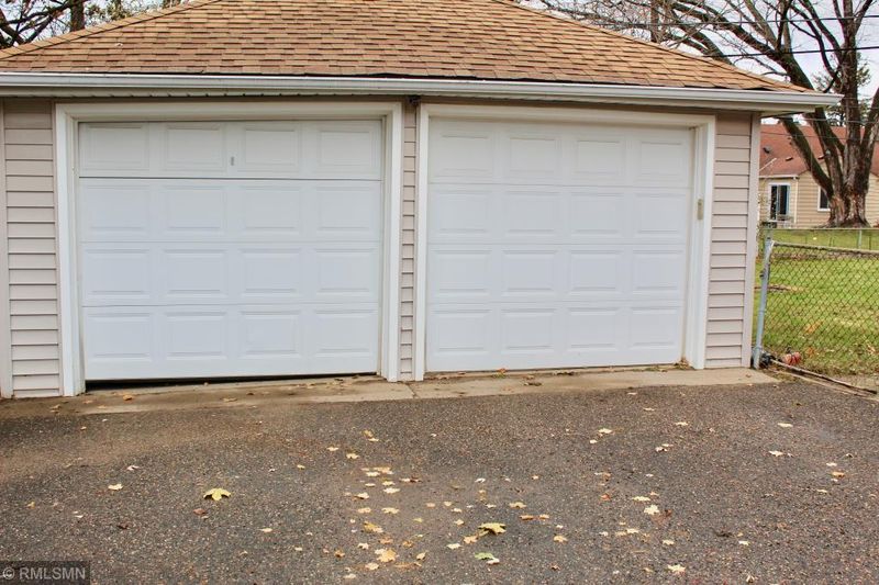 900 Winnetka Ave S, Golden Valley, MN 55426