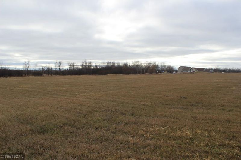 L2B3 Knick Knack Dr, Milaca, MN 56353