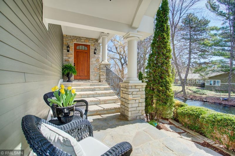 15 Mound Ave, Excelsior, MN 55331
