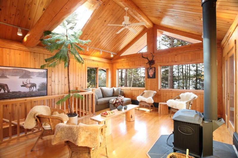 3511 Hanson Lake Rd, Ely, MN 55731