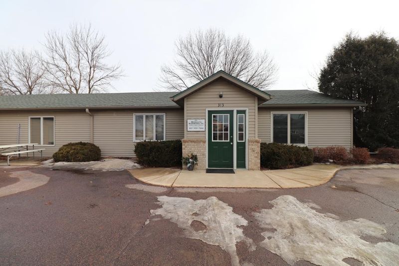 313 4th St, Courtland, MN 56021