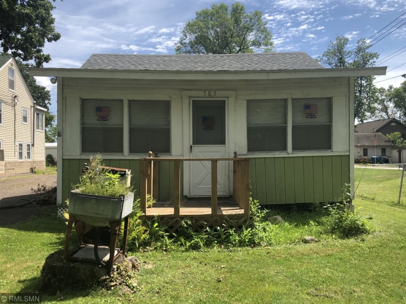 585 N Shore Dr, Forest Lake, MN 55025