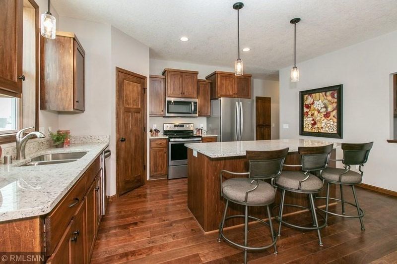 10282 74th St, Otsego, MN 55362