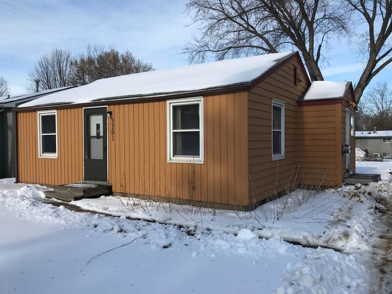 2291 Holloway Ave E, North Saint Paul, MN 55109