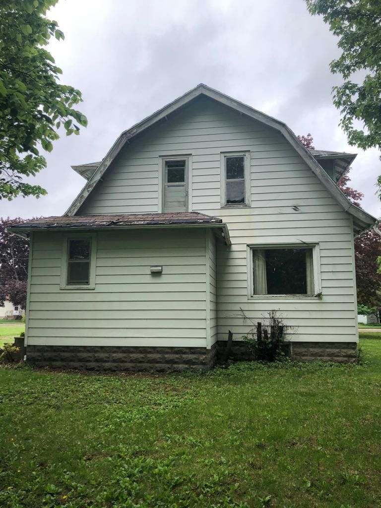 329 Aspen Ave S, New Richland, MN 56072