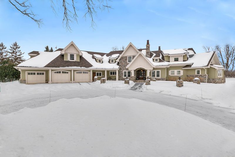 4372 Pine Point Rd, Sartell, MN 56377