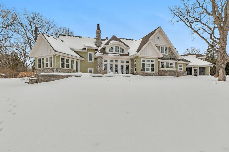 4372 Pine Point Rd, Sartell, MN 56377