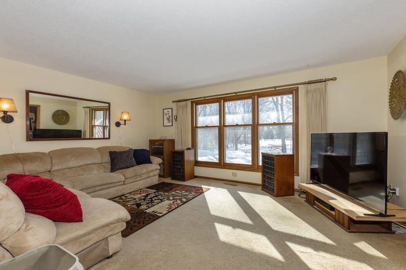 1461 N Willow Dr, Medina, MN 55356