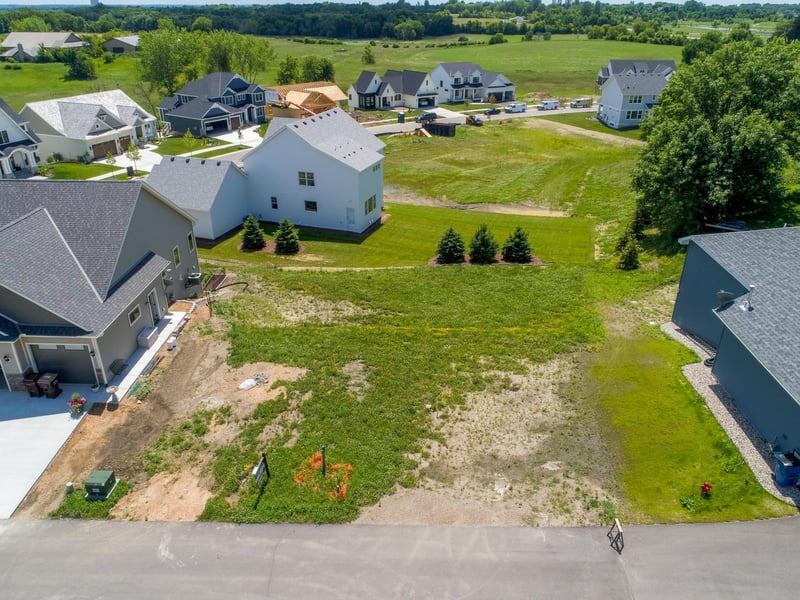 8446 Hillpointe Ln, Victoria, MN 55386