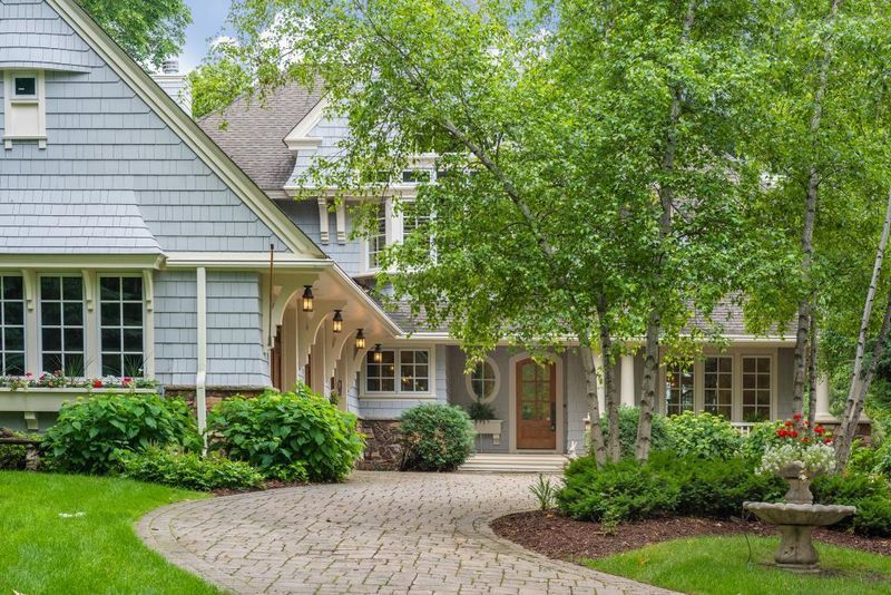 70 Wildhurst Rd, Excelsior, MN 55331