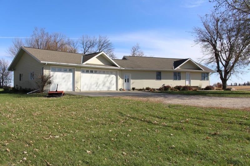 29619 Hesselroth Ave, Rushmore, MN 56168