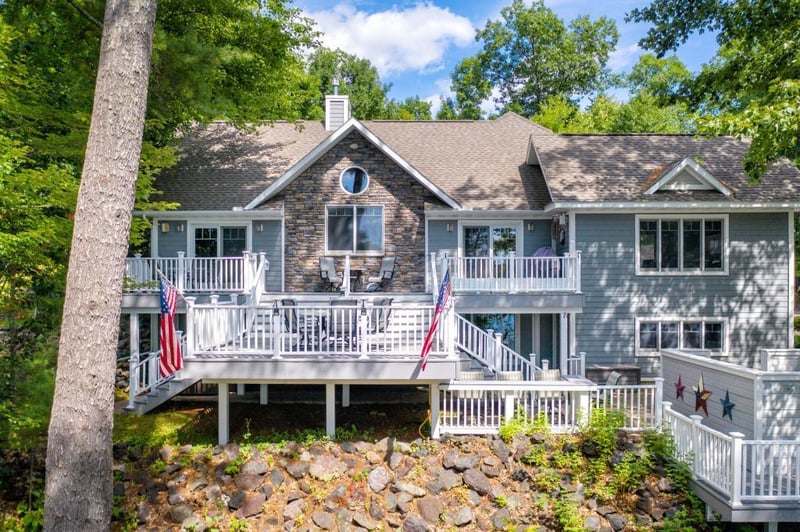 7461 S East Lake Blvd, Lake Nebagamon, WI 54849