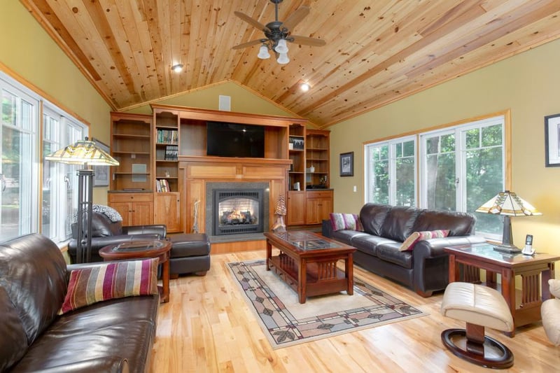 7461 S East Lake Blvd, Lake Nebagamon, WI 54849