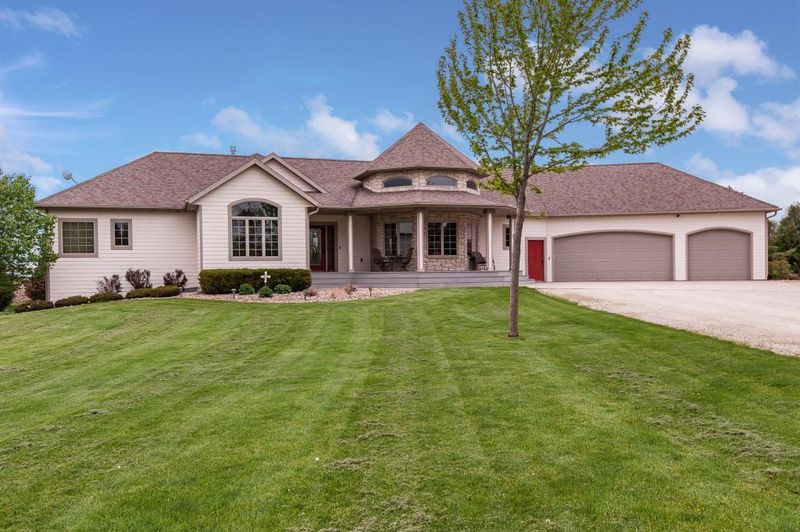 71661 160th Ave, Hayfield, MN 55940