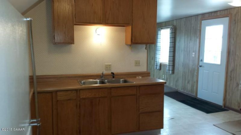 203 Main Ave, Carlos, MN 56319