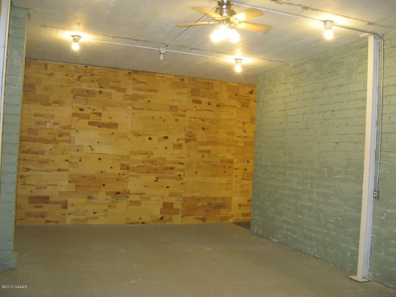 619 Broadway St, Alexandria, MN 56308