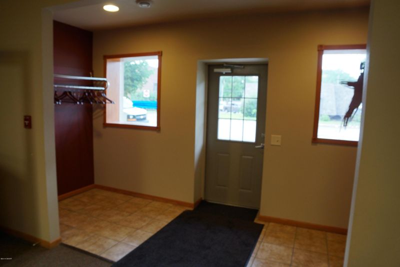 108 E 6th St, Morris, MN 56267
