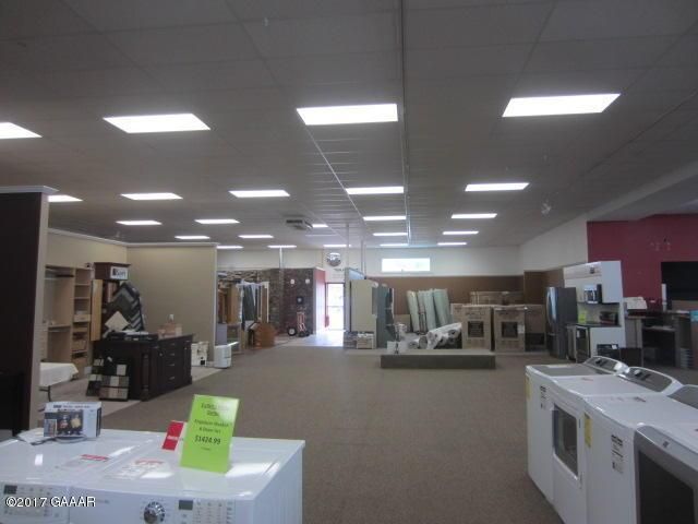 704-706 Atlantic Ave, Morris, MN 56267