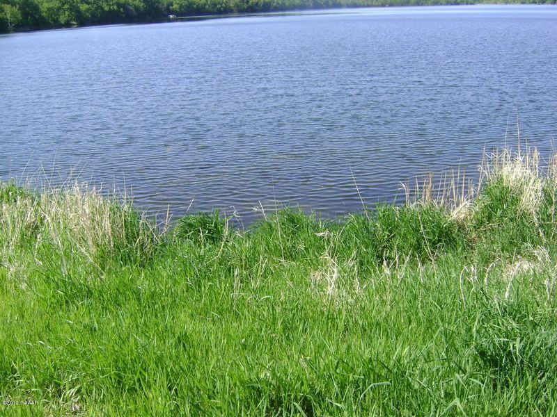 2 E Parkers Trl, Parkers Prairie, MN 56361